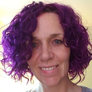 Meet your Posher, Carolyn